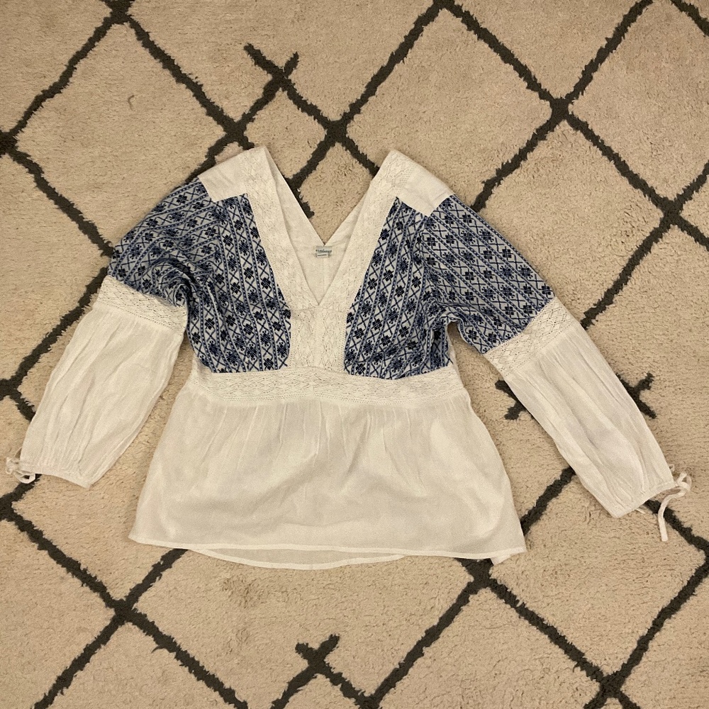 Sundance Women’s Top / Tunic Size XL White/Blue Size Great Condition